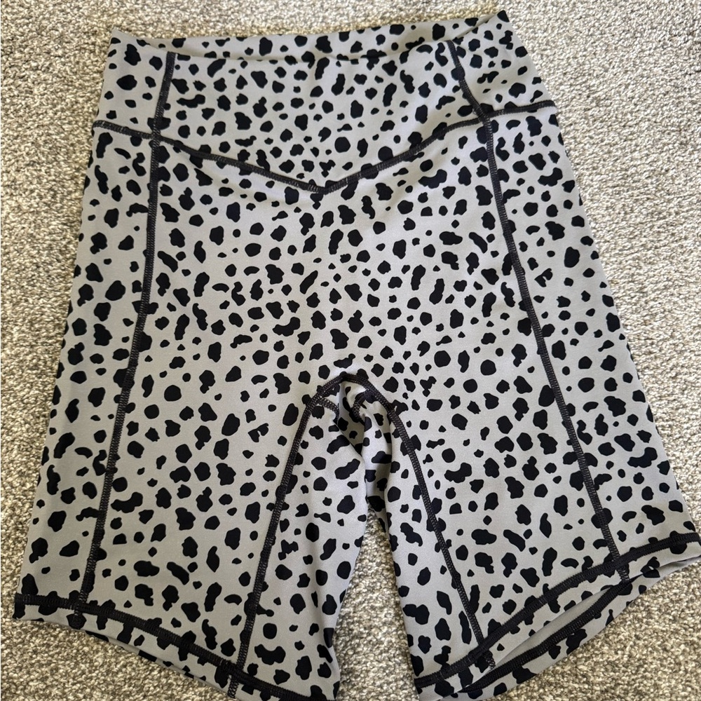 Balance Athletica Ascend Snow Leopard Biker Shorts
